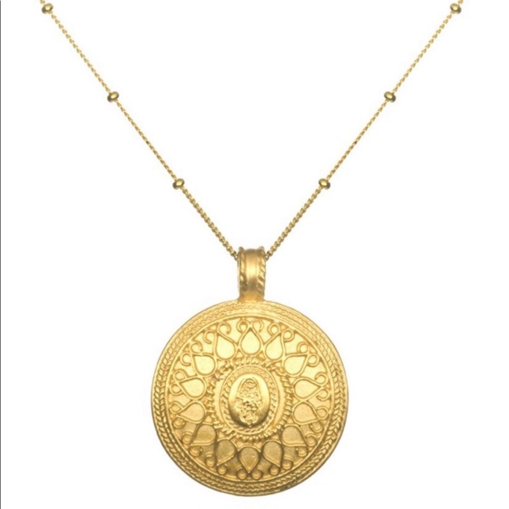 Satya Gold Hamsa necklace - in the now